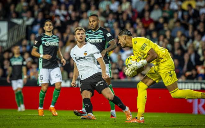 瓦伦前锋贝尔特兰：有人说我们要做掉主帅，这简直不可思议