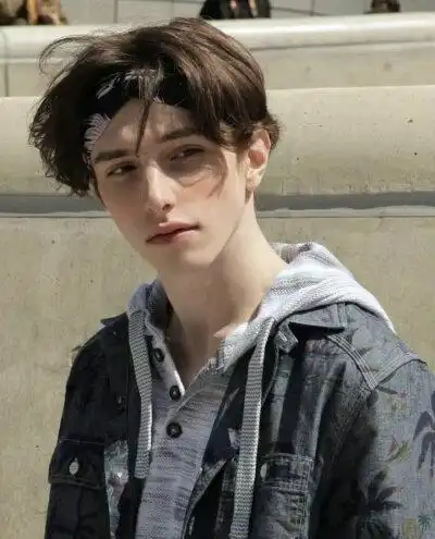 6686体育金牌作者Bess