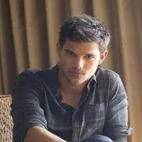 6686体育铁牌作者Eleanor