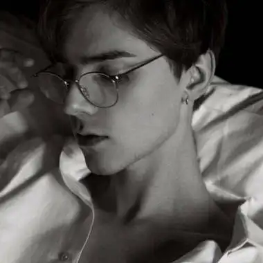 6686体育铜牌作者Claire