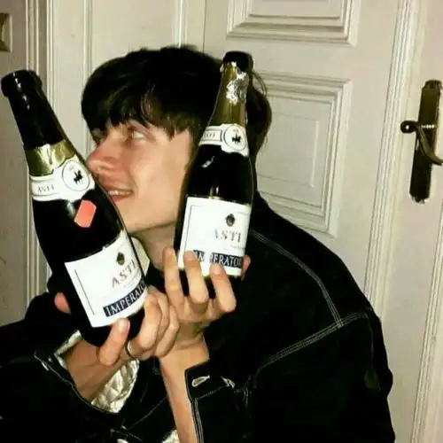 6686体育特邀作者迷途知返