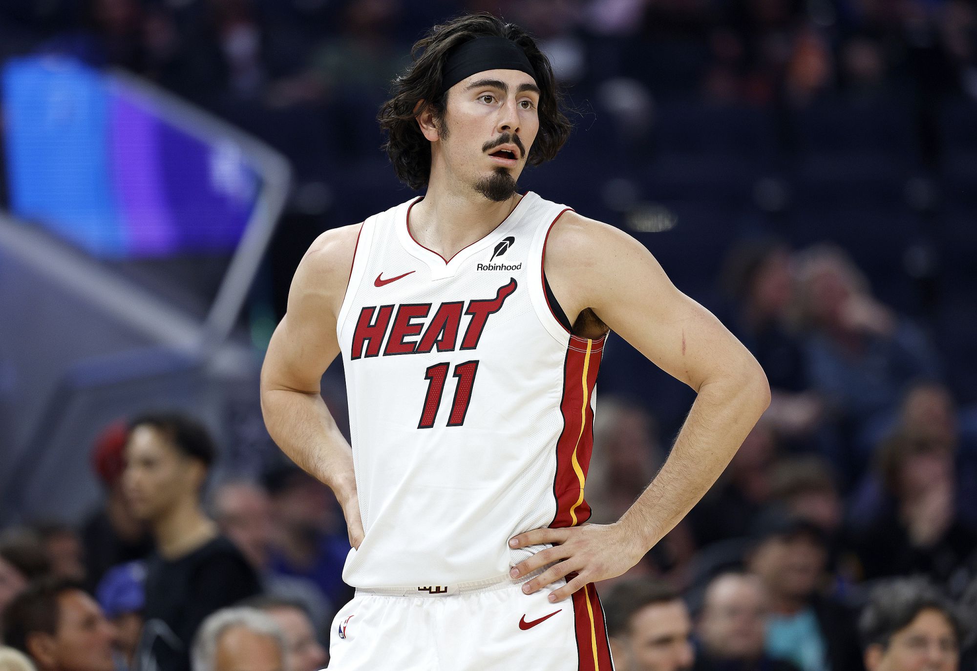 铁王对决！骑士梅里尔10中1，热火哈克斯15中4